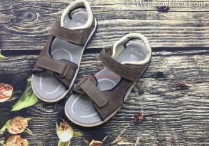 Giày Clarks bé gái